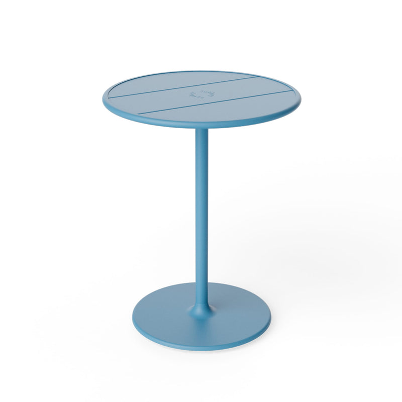 Fred’s Bistreau table by Fatboy in wave blue, featuring a sleek, weather-resistant design with a cast-iron base for outdoor durability.